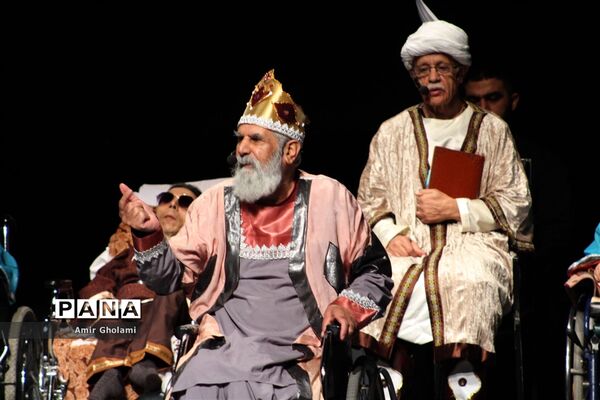 نمایش فاخر رستم و سهراب