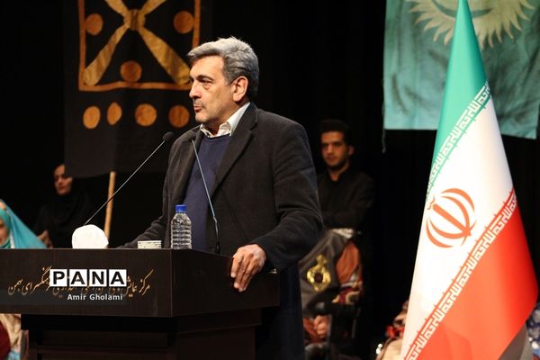 نمایش فاخر رستم و سهراب