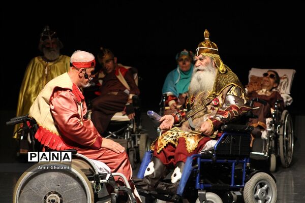 نمایش فاخر رستم و سهراب