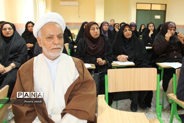 کارگاه آموزشی فرهنگ‌سازی نماز در خانواده