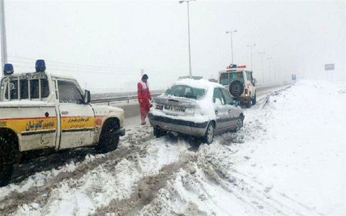 بارش برف و باران در محورهای 10 استان کشور