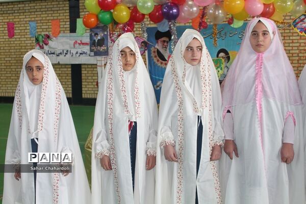مراسم تحلیف دستمال گردن با حضور رئیس سازمان دانش‌آموزی استان همدان