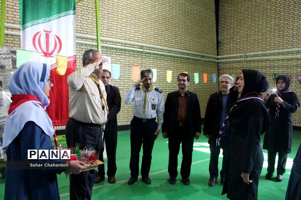 مراسم تحلیف دستمال گردن با حضور رئیس سازمان دانش‌آموزی استان همدان