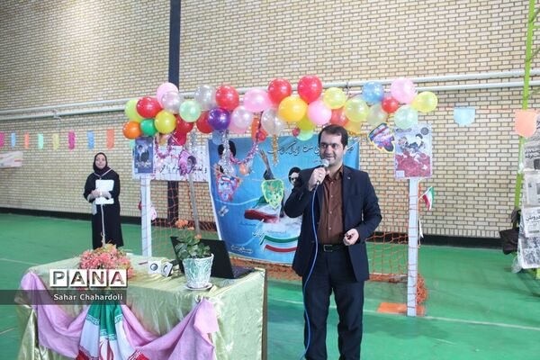 مراسم تحلیف دستمال گردن با حضور رئیس سازمان دانش‌آموزی استان همدان