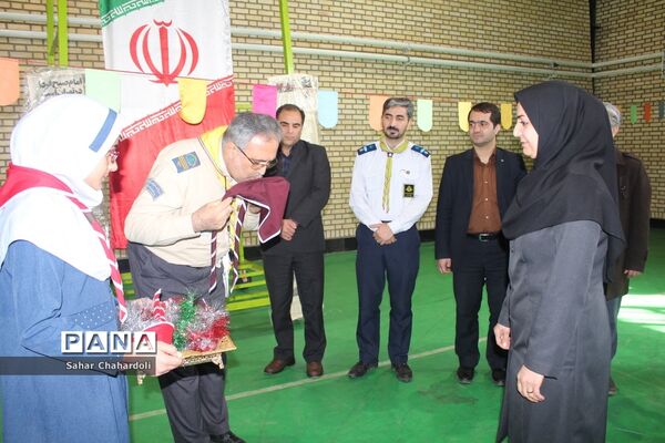 مراسم تحلیف دستمال گردن با حضور رئیس سازمان دانش‌آموزی استان همدان