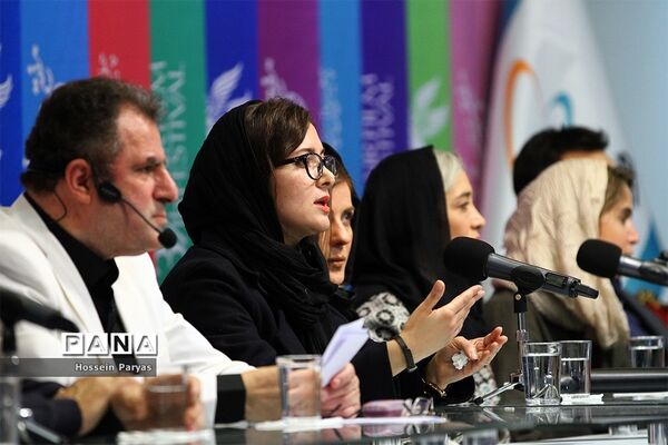 نشست‌های پرسش و پاسخ فیلم‌های ششمین روز سی و هفتمین جشنواره فیلم فجر