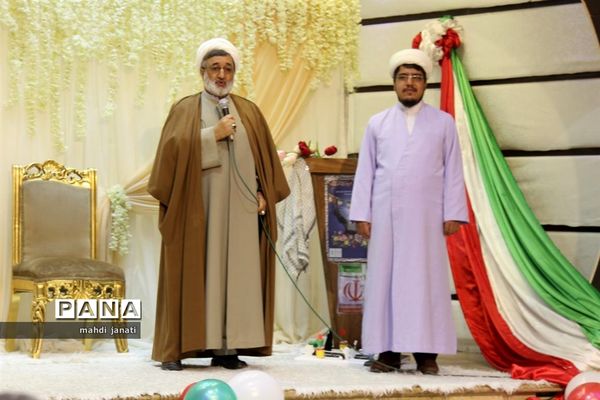 جشن انقلاب در مدارس قم