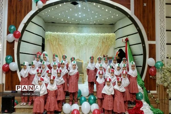 جشن انقلاب در مدارس قم