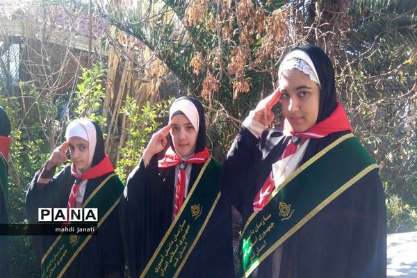 جشن انقلاب در مدارس قم