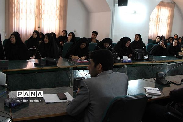 برگزاری جلسه رابطین آموزشی بازی‌های فکری، آموزشی و سرگرمی استان یزد