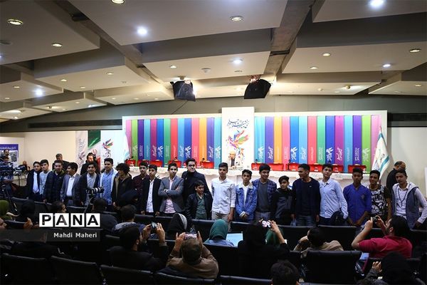 نشست‌های پرسش و پاسخ فیلم‌های هفتمین روز سی و هفتمین جشنواره فیلم فجر