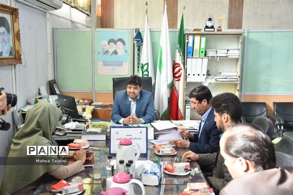 نشست نمایندگان مجلس دانش‌آموزی استان بوشهر