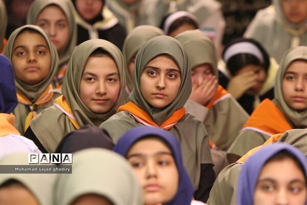 حضور پیشتازان فاطمی در حسینیه جماران در ایام مبارک دهه فجر
