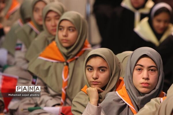 حضور پیشتازان فاطمی در حسینیه جماران در ایام مبارک دهه فجر