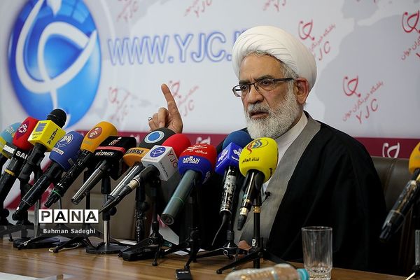 نشست خبری آغاز به کار دبیرخانه بازخوانی دهه ۶۰