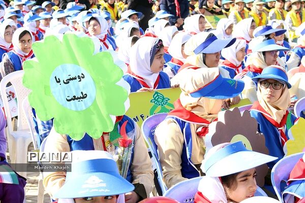 همایش ۷۰۰نفری یاوران انقلاب سازمان دانش‌آموزی ناحیه ۴ اهواز