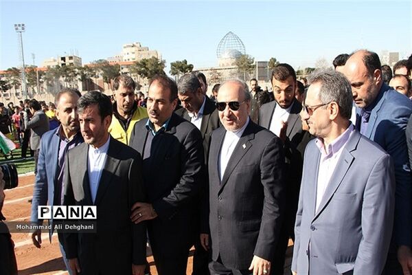 افتتاح دو پروژه ورزشی  دربهارستان با حضور وزیر ورزش و جوانان