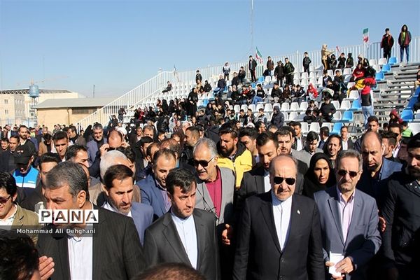 افتتاح دو پروژه ورزشی  دربهارستان با حضور وزیر ورزش و جوانان