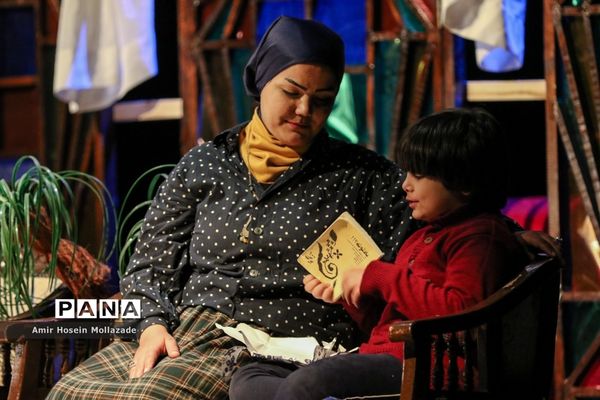 تئاتر «روزهای بی قوام» در ارومیه