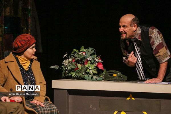 تئاتر «روزهای بی قوام» در ارومیه