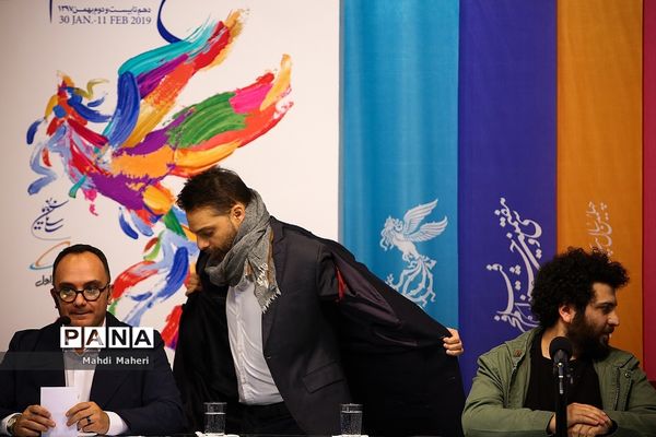 نشست‌های پرسش و پاسخ فیلم‌های  هشتمین روز سی و هفتمین جشنواره فیلم فجر