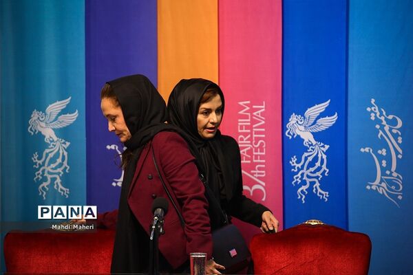 نشست‌های پرسش و پاسخ فیلم‌های  هشتمین روز سی و هفتمین جشنواره فیلم فجر