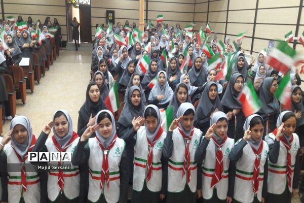 بازدید رئیس سازمان دانش‌آموزی استان همدان از تمرین سرود 1357 نفری در مدارس