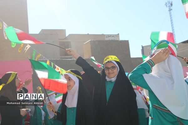 پخت چهل کیک به‌مناسبت چهلمین سالگرد انقلاب در مدرسه شمس یک ناحیه یک اهواز