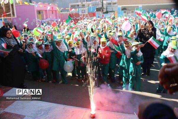 پخت چهل کیک به‌مناسبت چهلمین سالگرد انقلاب در مدرسه شمس یک ناحیه یک اهواز