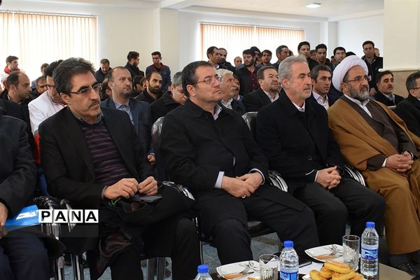 افتتاح و کلنگ‌زنی چند پروژه عمرانی توسط وزیر صنعت معدن و تجارت در ورزقان