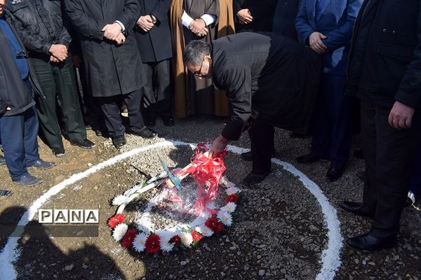 افتتاح و کلنگ‌زنی چند پروژه عمرانی توسط وزیر صنعت معدن و تجارت در ورزقان