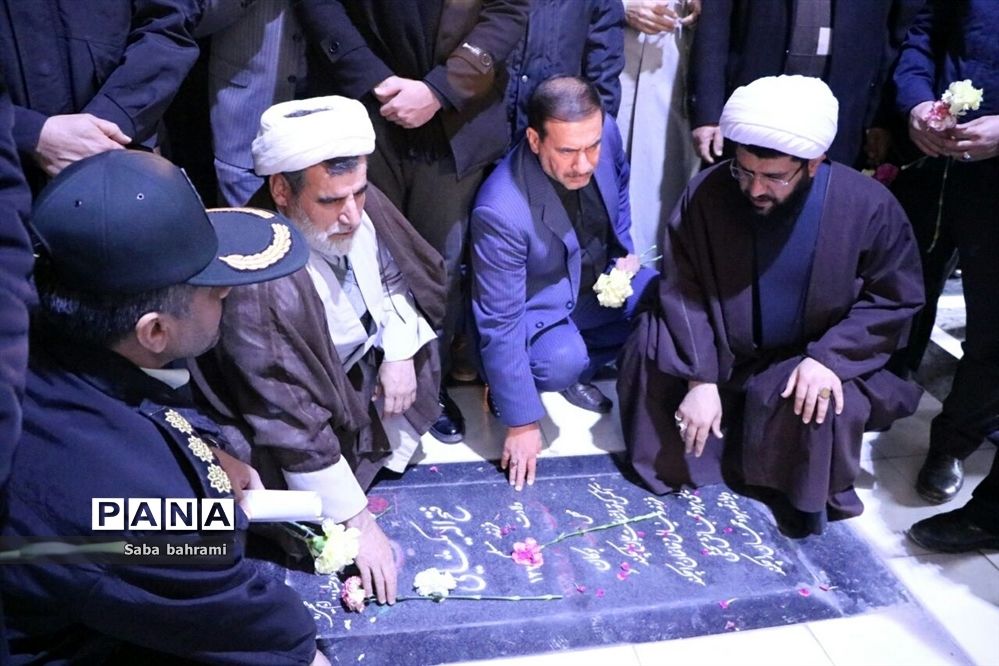 برگزاری مراسم عطرافشانی قبور شهدا در شهرقدس