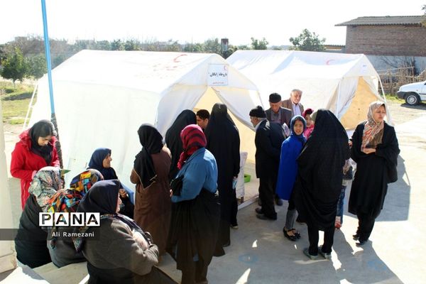 کاروان سلامت هلال احمر در روستای دوک و زیلت قائم‌شهر