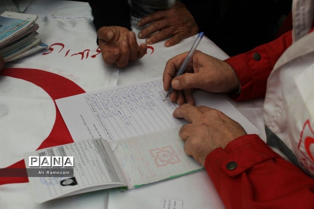 کاروان سلامت هلال احمر در روستای دوک و زیلت قائم‌شهر