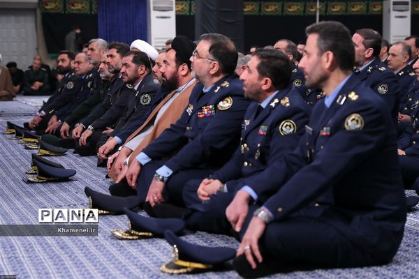 دیدار فرماندهان و کارکنان نیروی هوایی ارتش با رهبر انقلاب