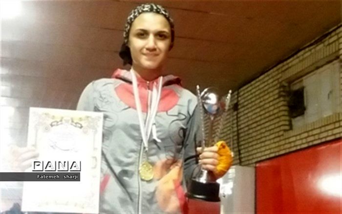 مدال طلای مسابقات استانی رشته بوکسینگ به دانش آموز امیدیه ای تعلق گرفت