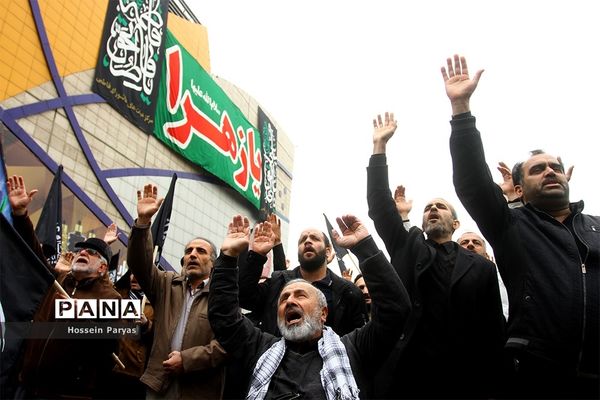 اجتماع بزرگ هیئت‌‌های عاشورای فاطمی در میدان هفت تیر