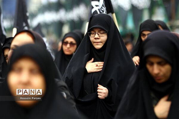 اجتماع بزرگ هیئت‌‌های عاشورای فاطمی در میدان هفت تیر