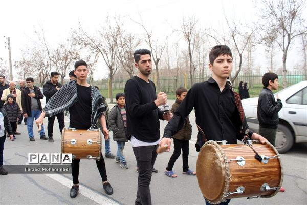 دسته‌ عزاداری هیئت رهروان شهدا به‌مناسبت ایام فاطمیه