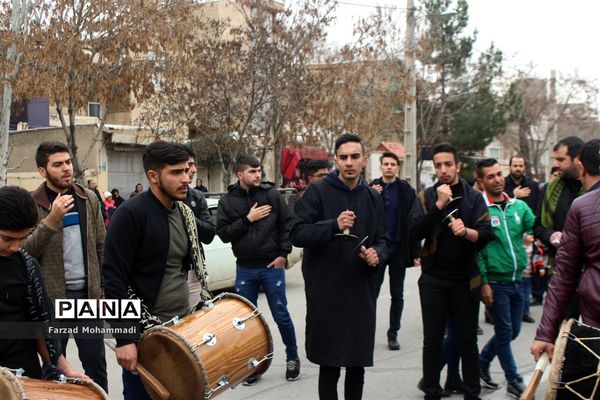 دسته‌ عزاداری هیئت رهروان شهدا به‌مناسبت ایام فاطمیه