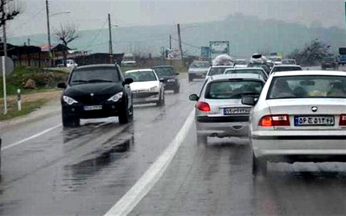 بارش باران در اکثر محورهای مواصلاتی کشور
