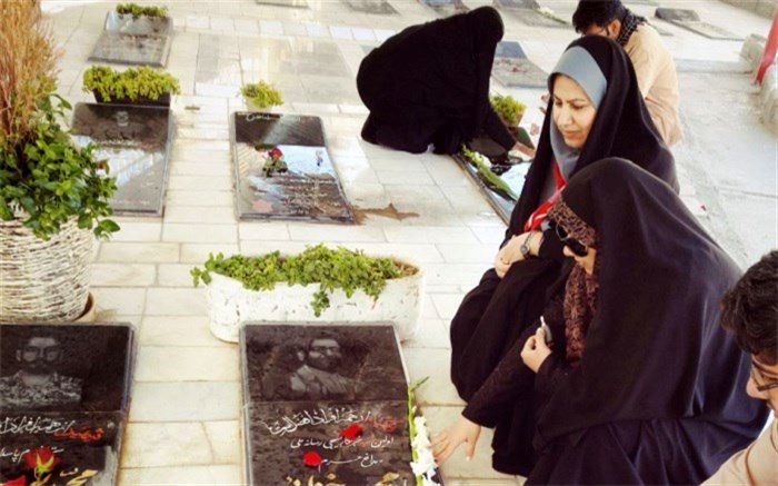 آئین غبار رویی و عطر افشانی گلزار شهدای زاهدان