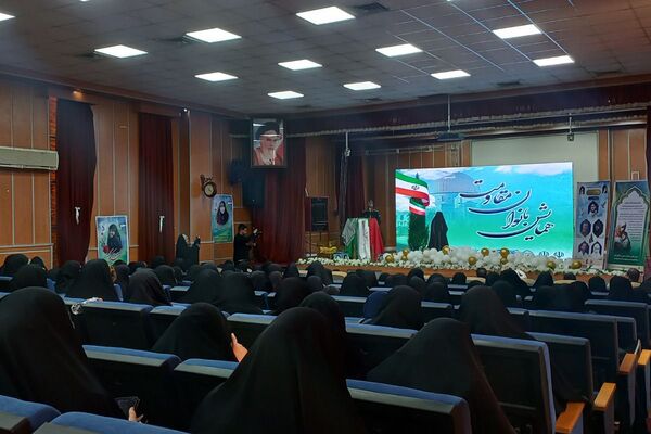  همایش بانوان مقاومت در قرچک