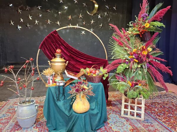 جشن یلدا ۱۴۰۴ در مدرسه ۱۷ شهریور شهرستان بجنورد 