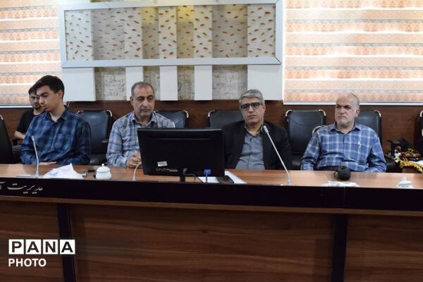  تجلیل از مدیران و دانش‌آموزان منطقه ۱۴ در رویداد پرسش مهر