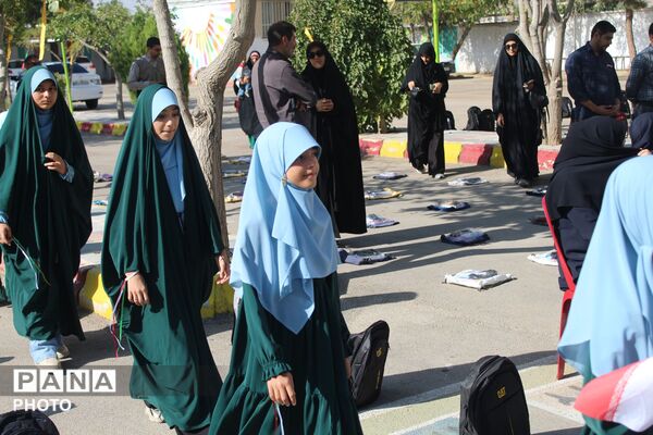 رزمایش «همکلاسی مهربان» و پویش سراسری «برای آینده‌سازان» به یاد فرشتگان آسمانی میناب