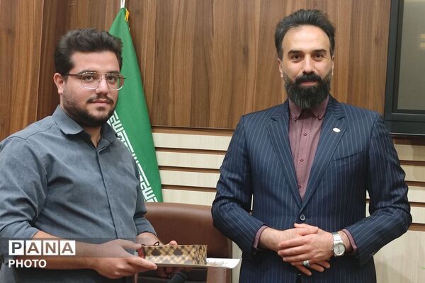 تجلیل از معاونین پرورشی در ناحیه دو شهرری 