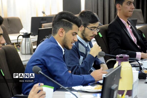 دومین نشست نمایندگان نهمین دوره مجلس دانش‌آموزی قطب دو کشور در ارومیه 3