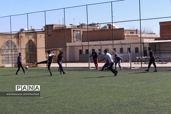 افتتاحیه مسابقات فوتبال دبیرستان ایرانشهر