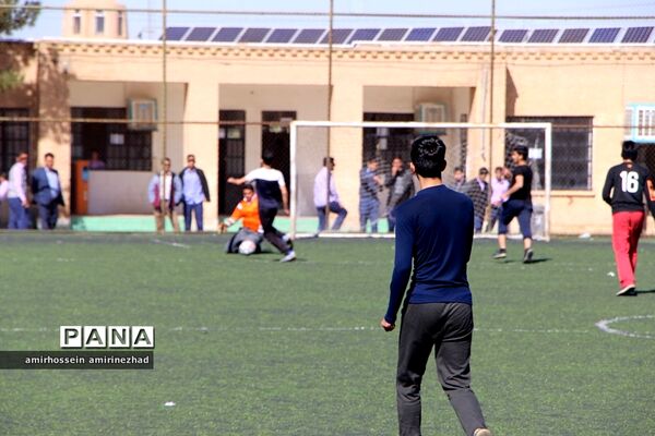 افتتاحیه مسابقات فوتبال دبیرستان ایرانشهر